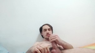i masturbate my big dick and cum on myself