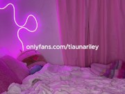 Twitch Streamer Ass Leak - Gamer Cheeks Out Slip! 6/16