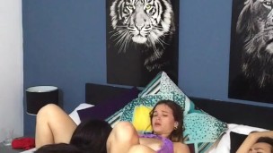 I fuck with my friends until I orgasm and we make a video