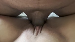 fat pussy getting wet