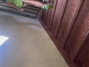 Mi vecino me espia colgando la ropa y le regalo una mamada 1/16