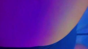  me vio en bragas, no se aguantó y terminó montando su verga