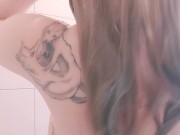 Natural blonde shows off armpits in shower 15/16