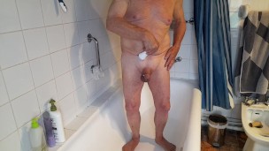 OLD BARRES SHAVES HIS BEAUTIFUL HARD DICK