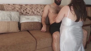 خليجية متزوجة تتناك مع سواقها المصري sex égyptien hot 🔥