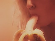 Kitten eats a banana 🍌 9/16