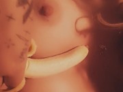 Kitty eats banana 16/16