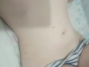 Petite mojada disfrutando cada caricia lenta 9/16