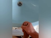 Masturvacion en el lavamanos 12/16