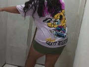 Empleada se come la verga del patrón a cambio de un aumento mientras su esposa no esta 1/16