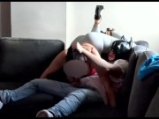 gli amici ci lasciano casa libera e decidiamo di farci una bella scopata sul loro divano 6/16