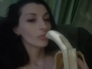 Gioco con la banana pensando al tuo cazzo duro 14/16