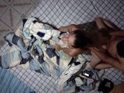 Milf se gana un rico Creampie en Su VAGINA APRETADA