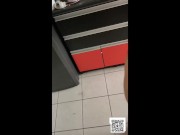 🔥🔥MY MOTHER-IN-LAW IS COOKING WITHOUT UNDERWEAR 🍑AND I SEE HER BIG ASS 🔥🔥 6/16