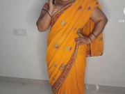 STEPMOM SON ROMANCE IN THE ABSENCE OF THE FATHER IN HINDI 1/16