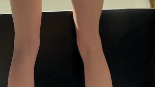 Wanted to clean the tub but got a pussy full of cum!