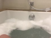 ARABIAN SNOWWHITE HAVE FUN-SOAP&BATHTUB-BEAUTIFUL WHITE GIRL-SILKY SKIN-VERIFIED AMATEUR LOS ANGELES 11/16