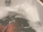 ARABIAN SNOWWHITE HAVE FUN-SOAP&BATHTUB-BEAUTIFUL WHITE GIRL-SILKY SKIN-VERIFIED AMATEUR LOS ANGELES 12/16