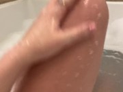 ARABIAN SNOWWHITE HAVE FUN-SOAP&BATHTUB-BEAUTIFUL WHITE GIRL-SILKY SKIN-VERIFIED AMATEUR LOS ANGELES 3/16