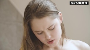 Teen Models Have Amazing Lesbian Threesome - A GIRL KNOWS