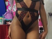 Gamer Girl Shows Off Her Hot Body – Slim Thicc, Fat Ass, Small Waist, and Ready to Play! 8/16