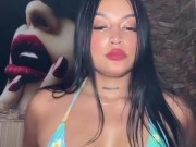 Se desnuda para mi y acabo corriendome en su coño