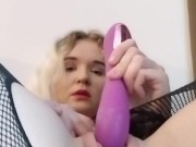 Vibrating pussy very hard 8/16