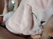 Succhio il cazzo come una coniglietta!! Piccolakitty mangia la sua carota... 8/16