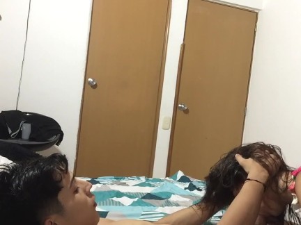 I fuck my girlfriend and fill her pussy.