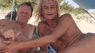 Nudist beach Chaturbate sex show Gigi and Dave, shemale girlfriend public encounter Mobile 4K 202505