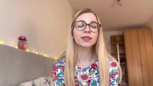 How to make a dominatrix interested !