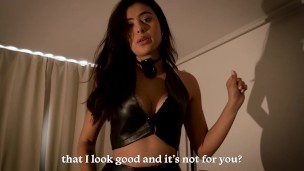 Ex novia se cambia en frente de ti | ASMR