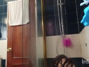 Limpiando mi baño 1/16