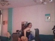 Soy puro fuego, y no me detengo hasta que termines rendido de placer. ¿Quieres verme hacerlo todo? 10/16