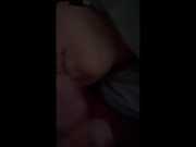 Galy en prend plein le visage et lèche jusqu’à la dernière goutte de sperme