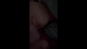 Galy en prend plein le visage et lèche jusqu’à la dernière goutte de sperme