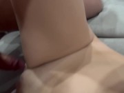 Après quelques aller retour dans ma chatte il jouit sur mes seins 7/16