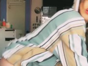 Petite slut with bubble butts do it best.😳 6/16