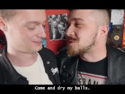 HUNT4K. Eat my pussy instead of strawberry cheesecake 1/16