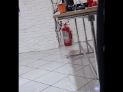 ripago il commesso delle fotocopie facendo la puttanella e mi sborra in faccia 3/16