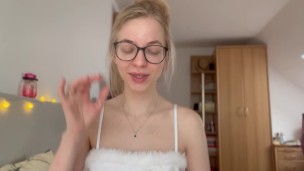 FEMDOM 2.0 - all you need to know about female dominance