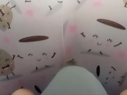 Solita encima de la cama jadeando 3/16