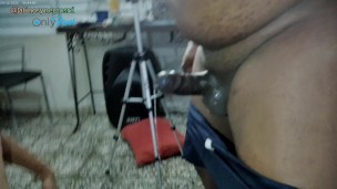 Yo dándole otra mamada a mi vecino con su enorme y gruesa verga .