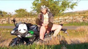 Chilling with a Dildo on my Bike Ride