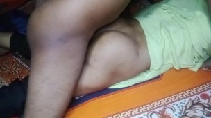Ass-fucked: Colegial safada em ação explícita