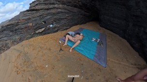 A esta rubia le encanta follar mirando el 🌊