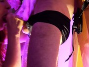 Je l'attache dès le premier soir... et il en redemande !!! 7/16