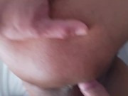 ELLA SE MASTURBA, EL LA FOLLA DURO Y ELLA GIME DE PLACER 11/16