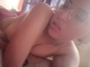 Me follo muy excitada a mi rommie mientras ve hentai 5/16