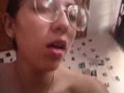 Me follo muy excitada a mi rommie mientras ve hentai 6/16